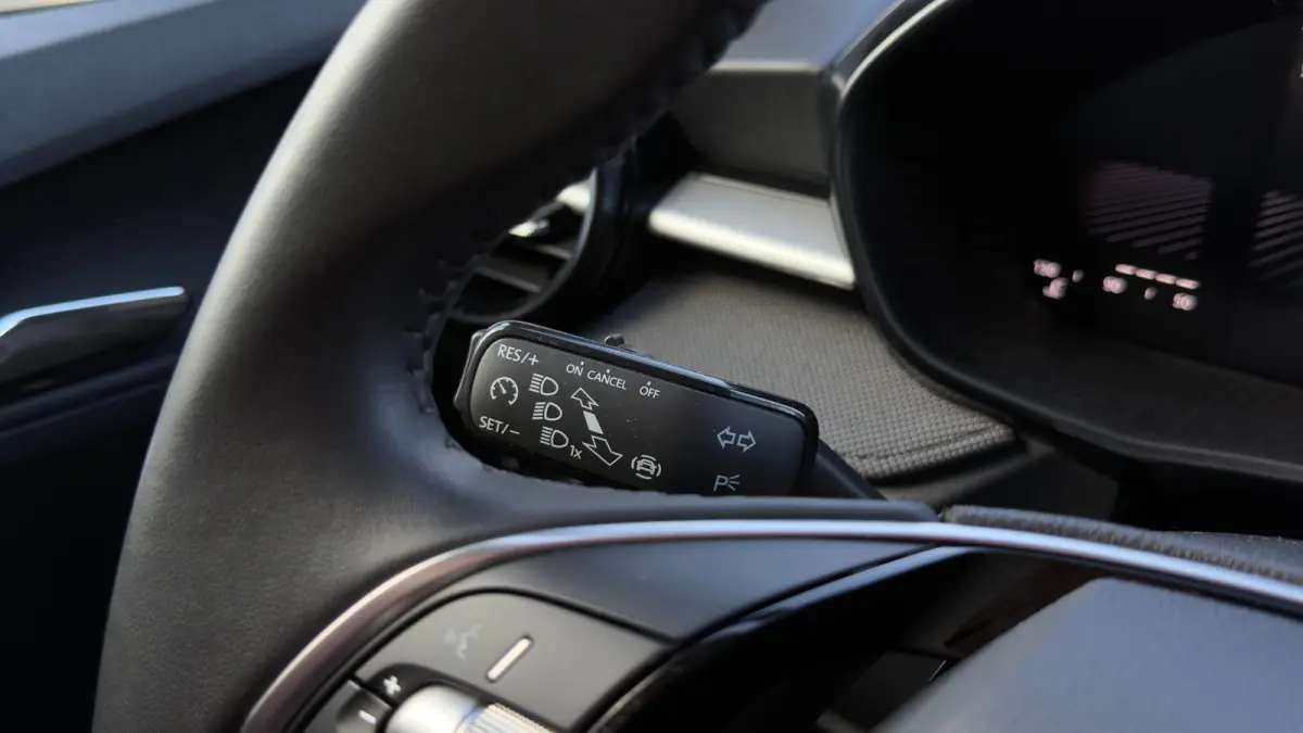 95pk 1.0 TSI Selection | Airco | Cruise Control | Keyless start | 15' | parkeersensor achter |
