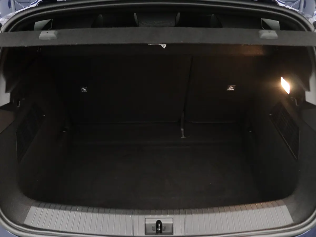 EV60 Optimum Charge Iconic Apple Carplay/Android Auto | Climate