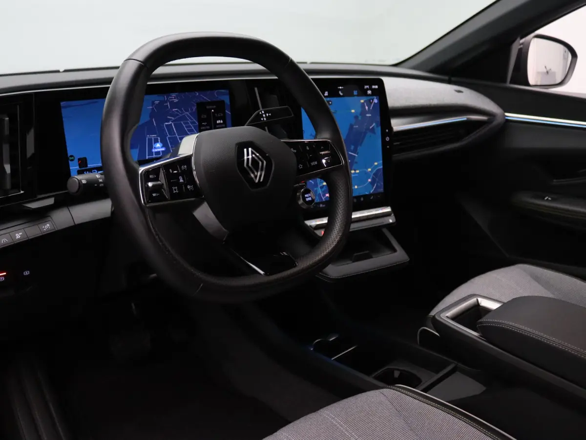 EV60 Optimum Charge Iconic Apple Carplay/Android Auto | Climate