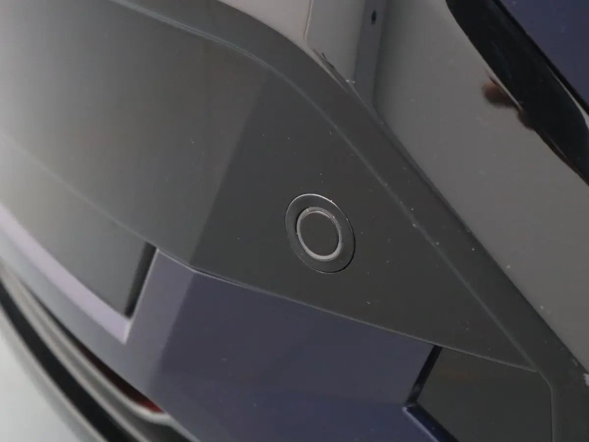 EV60 Optimum Charge Iconic Apple Carplay/Android Auto | Climate