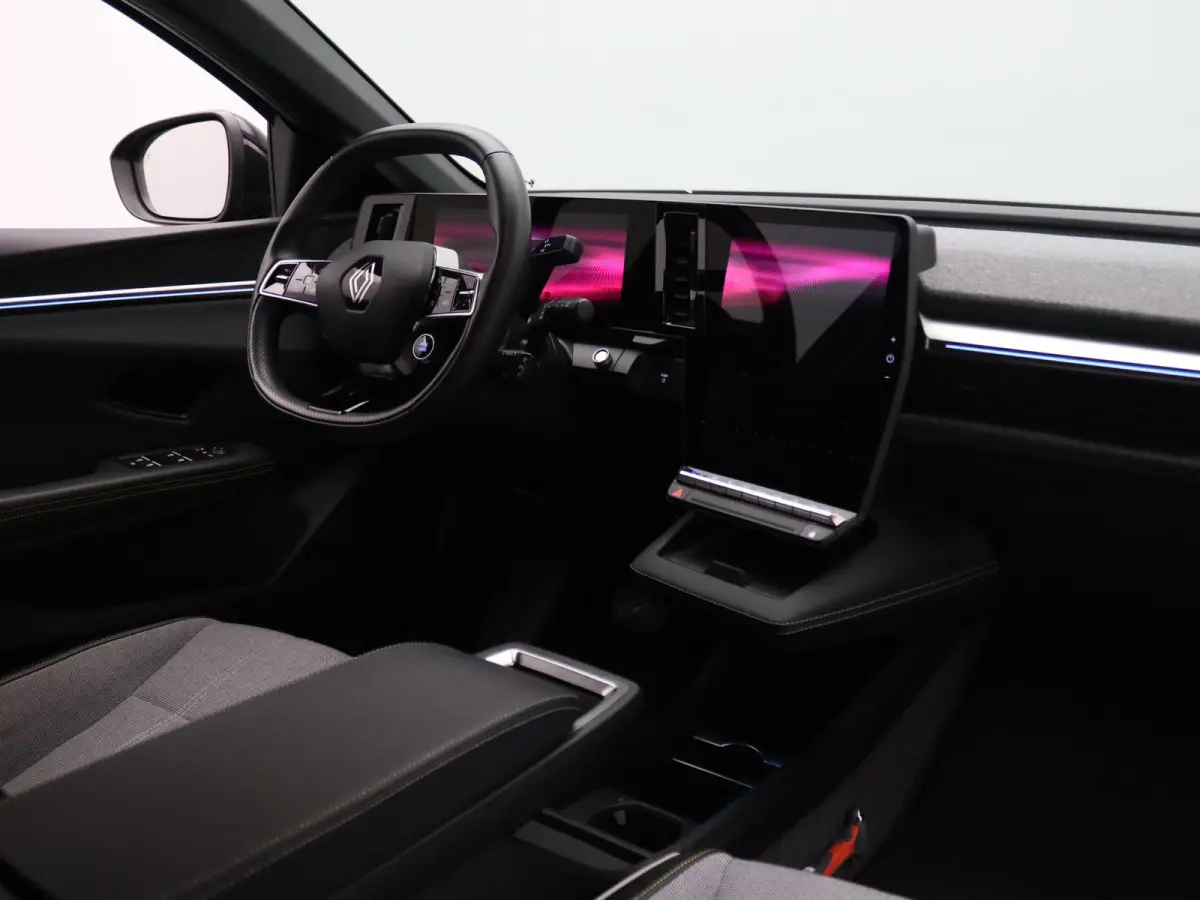 EV60 Optimum Charge Iconic Apple Carplay/Android Auto | Climate