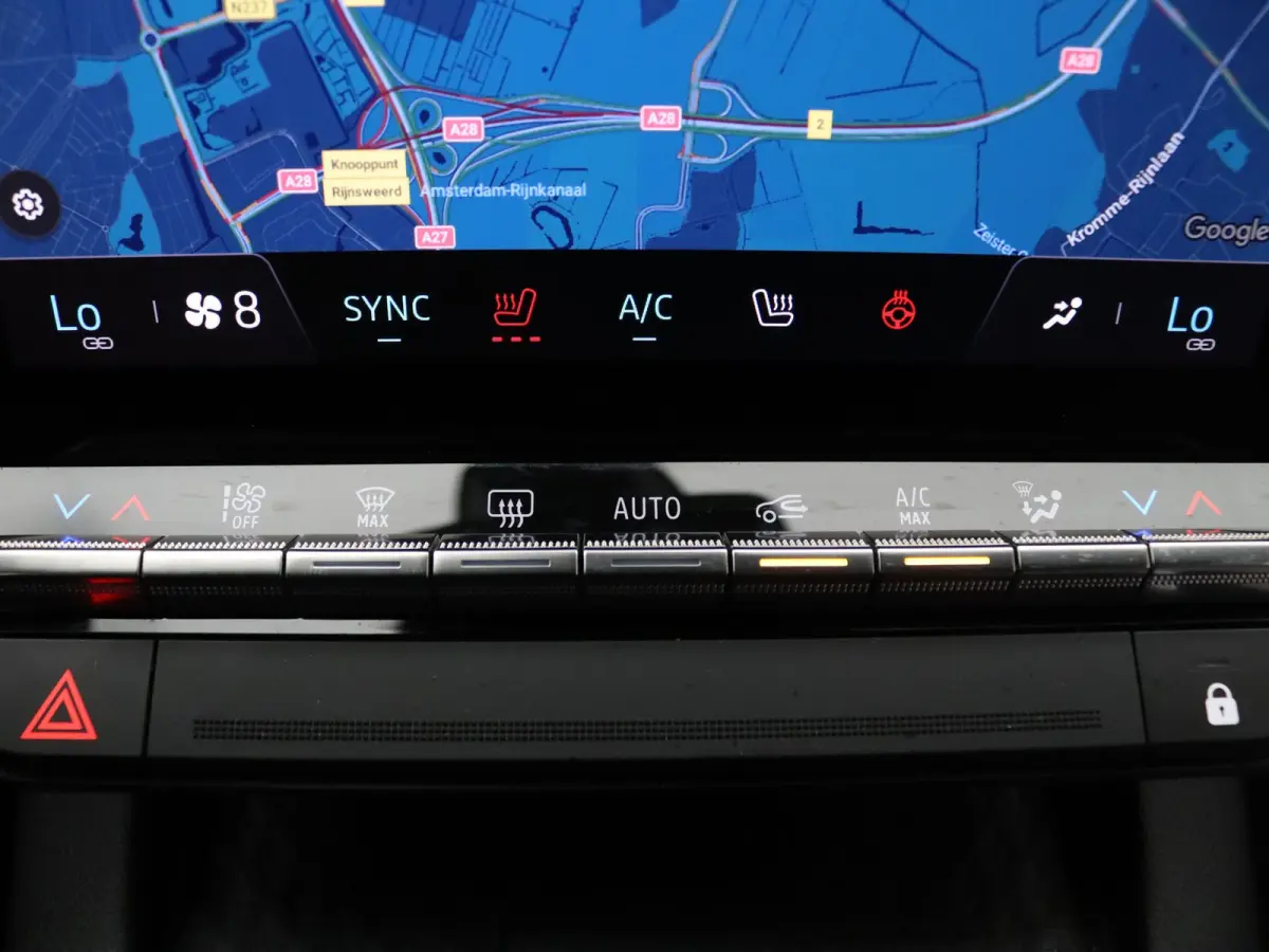 EV60 Optimum Charge Iconic Apple Carplay/Android Auto | Climate