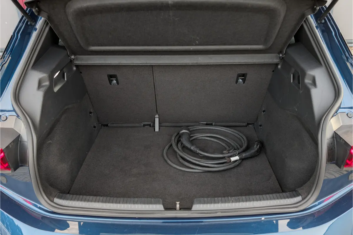 Business One 62kWh SOH 92% Apple CarPlay / Android Auto