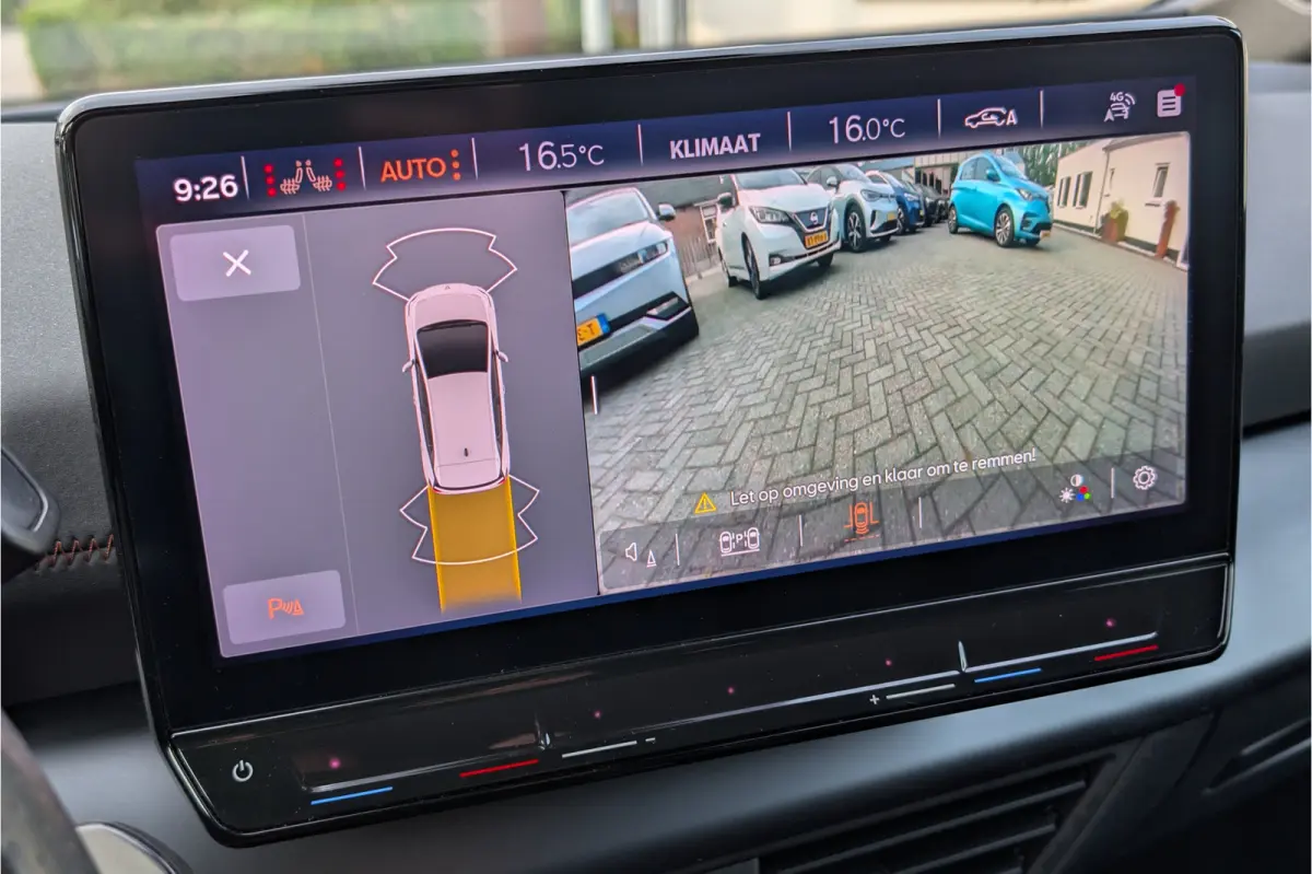 Business One 62kWh SOH 92% Apple CarPlay / Android Auto