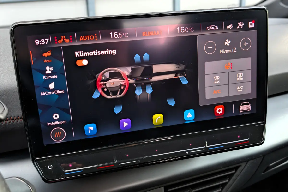 Business One 62kWh SOH 92% Apple CarPlay / Android Auto