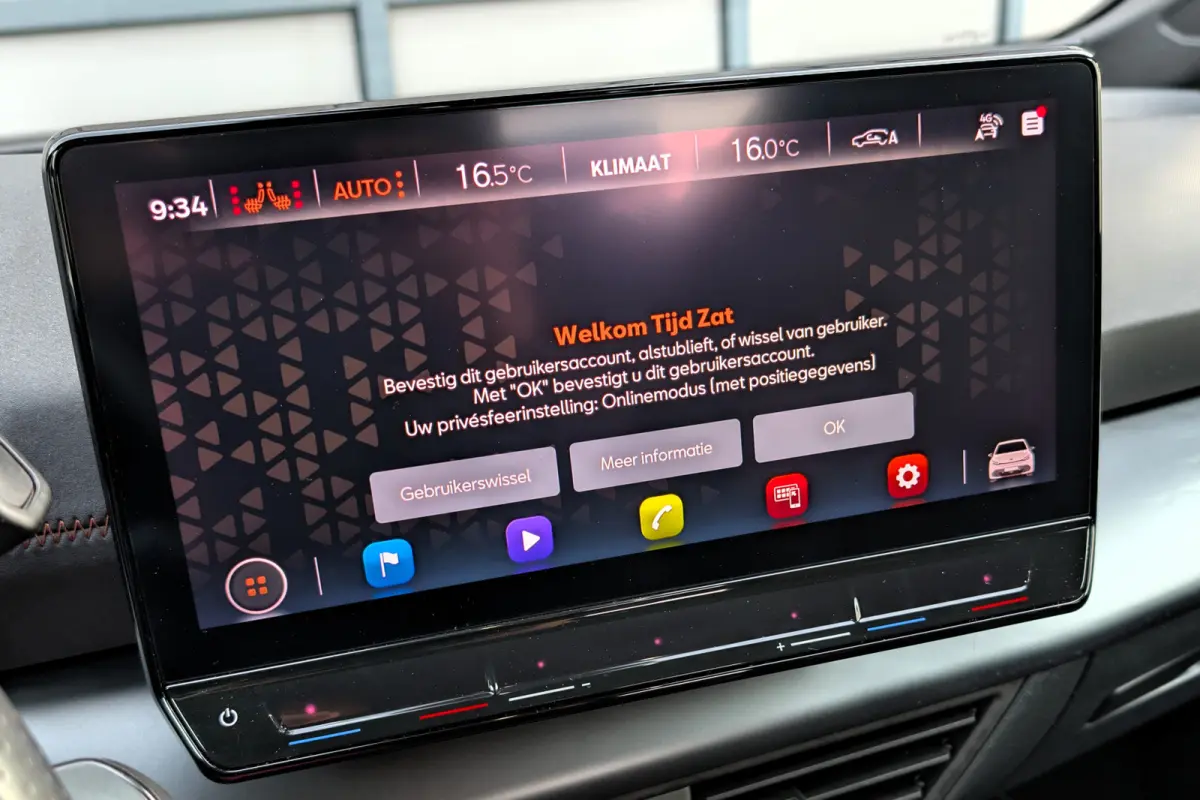 Business One 62kWh SOH 92% Apple CarPlay / Android Auto