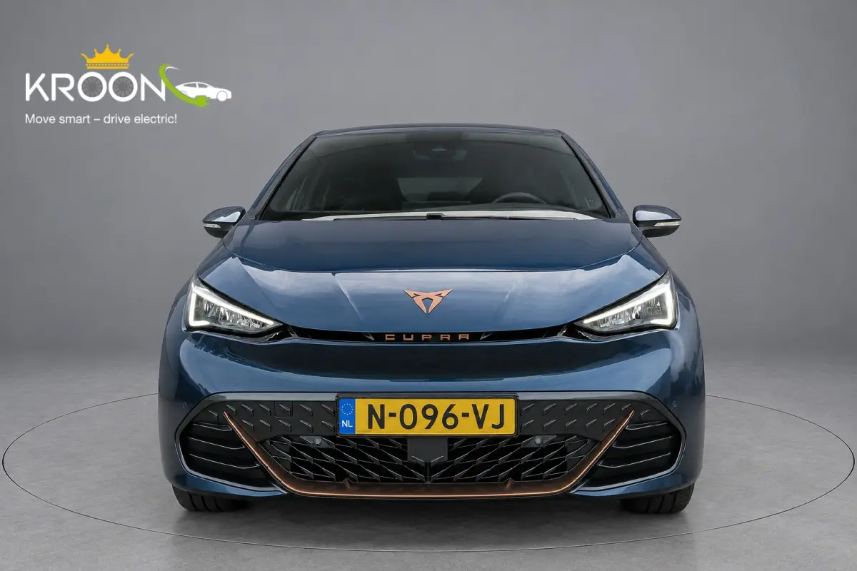 Business One 62kWh SOH 92% Apple CarPlay / Android Auto