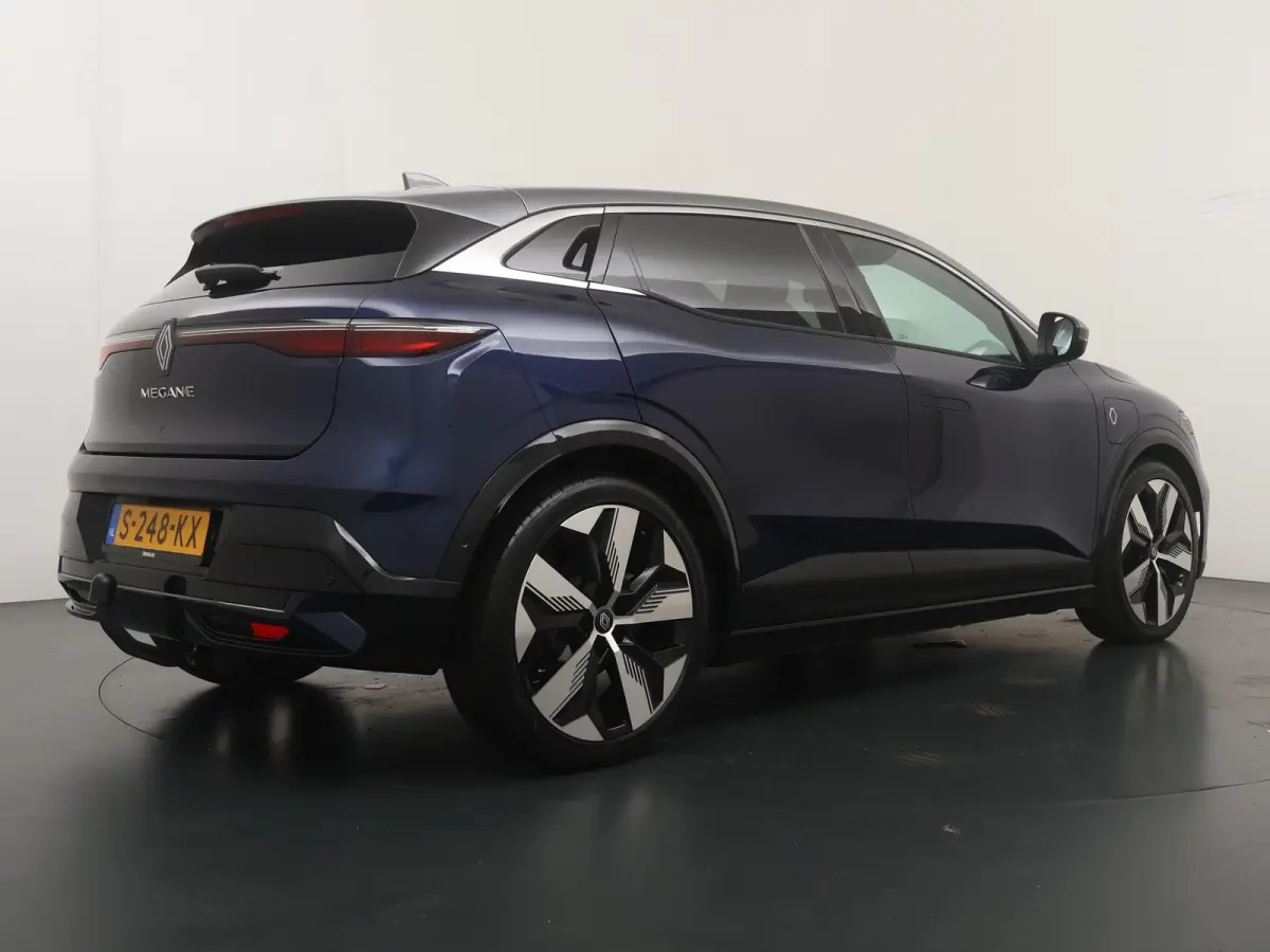 techno EV60 220pk optimum charge | Advanced Drive Assist | Trekhaak |