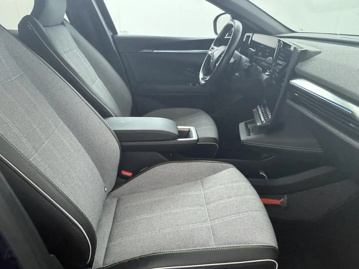 techno EV60 220pk optimum charge | Advanced Drive Assist | Trekhaak |