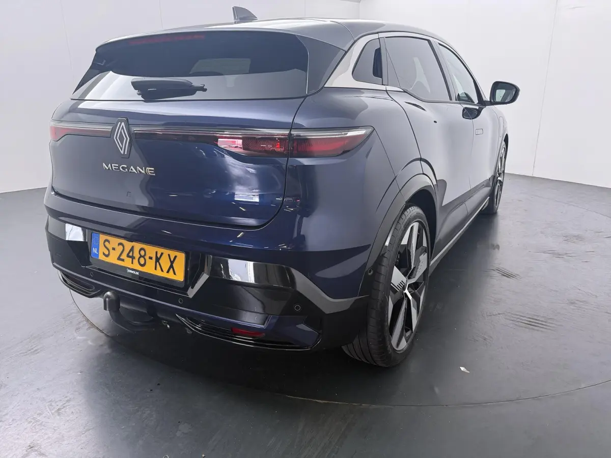techno EV60 220pk optimum charge | Advanced Drive Assist | Trekhaak |