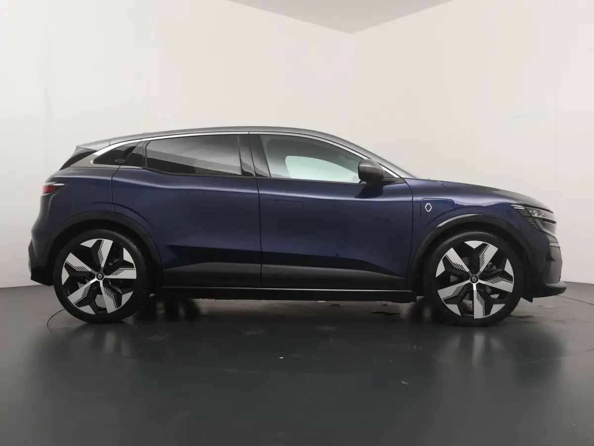 techno EV60 220pk optimum charge | Advanced Drive Assist | Trekhaak |