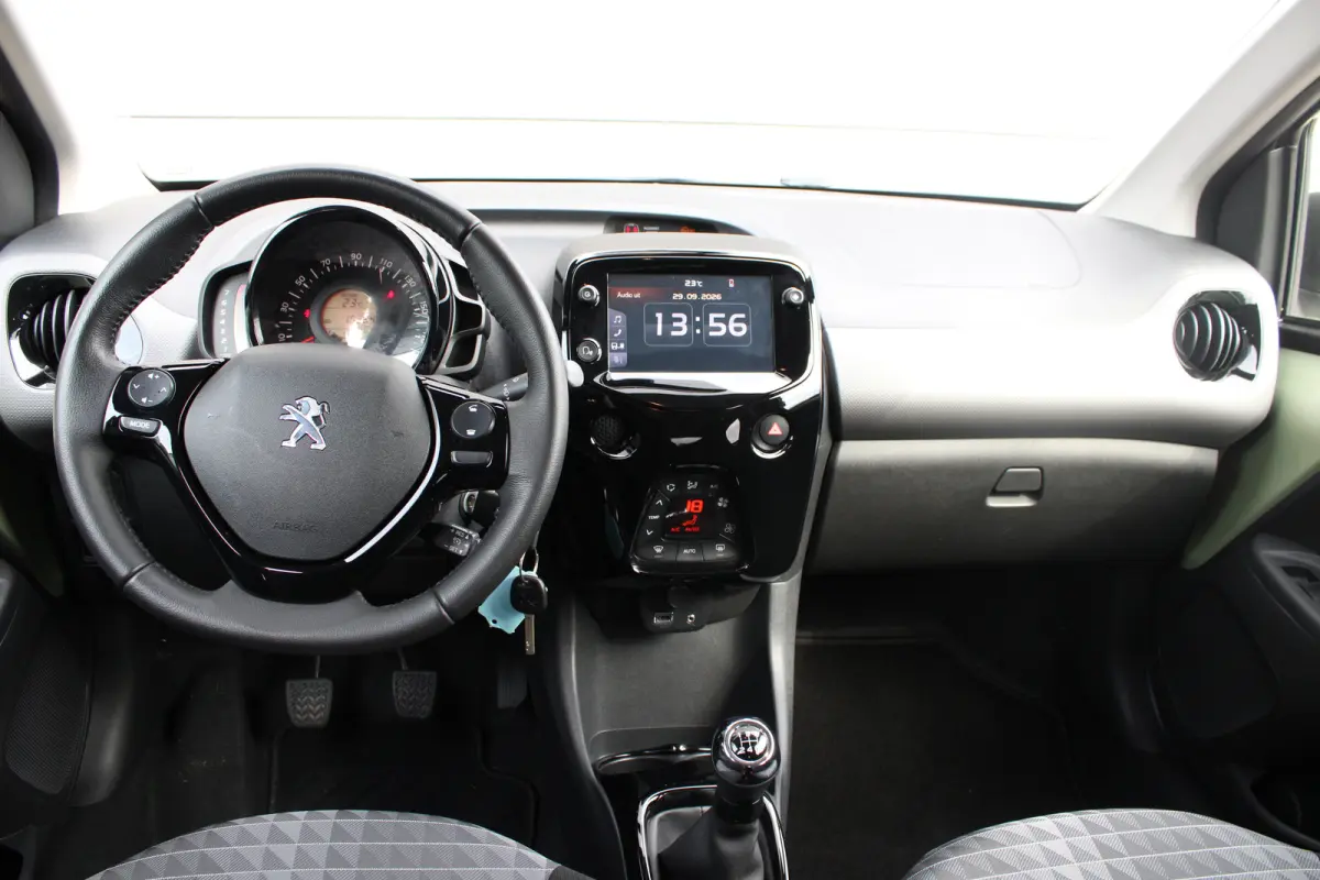 1.0 e-VTi Allure | Navi by app | Apple carplay | Camera | LED | Mistlampen | NL auto | 15.000km |