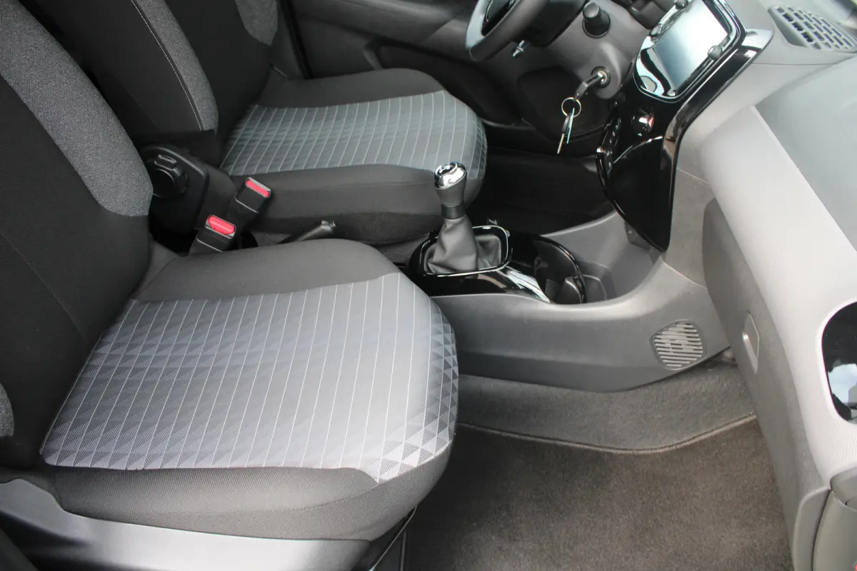 1.0 e-VTi Allure | Navi by app | Apple carplay | Camera | LED | Mistlampen | NL auto | 15.000km |