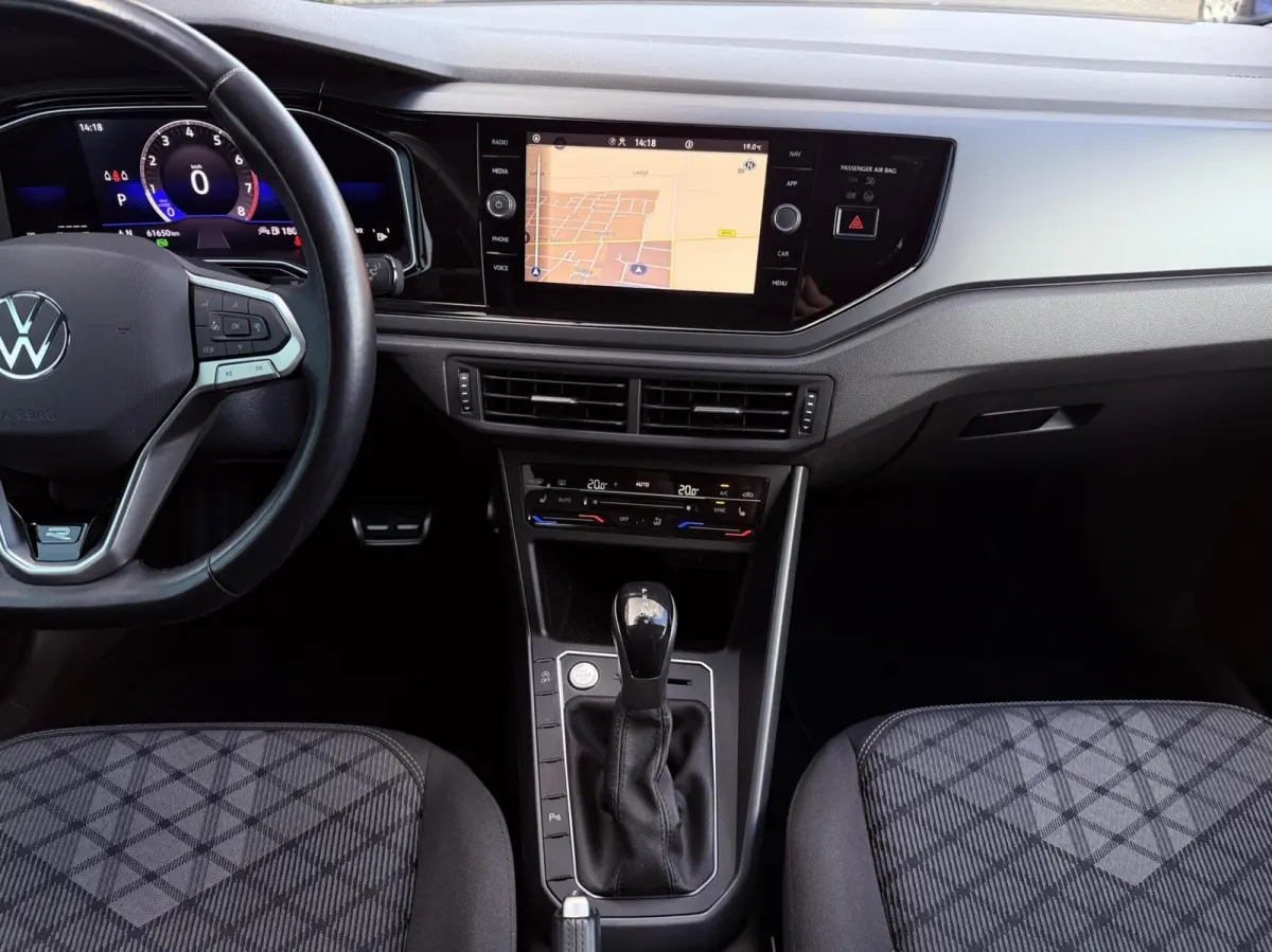 1.0 TSI 110PK! DSG AUT. R-Line CAM | ADAPT.CRUISE | STOELVERW. | CARPLAY | KEYLESS | NAV | LED