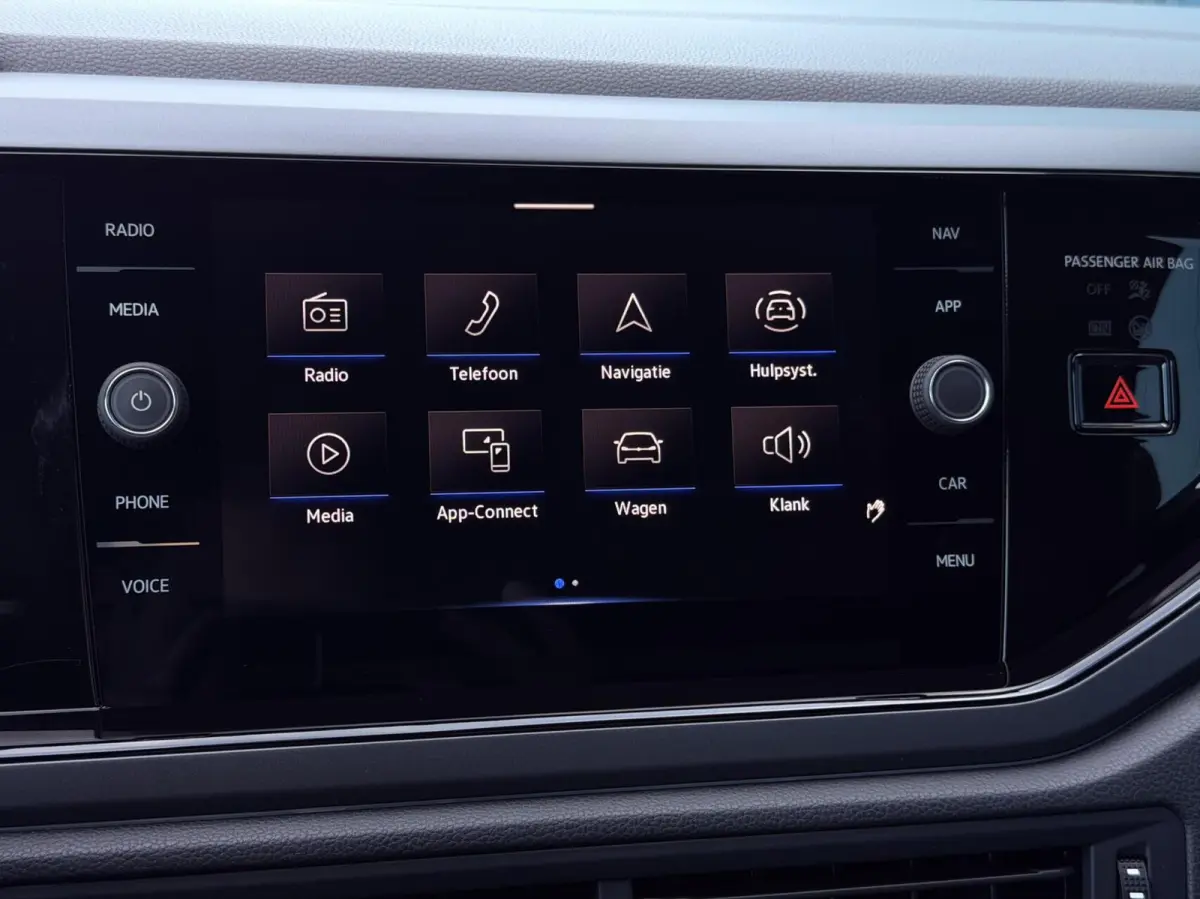 1.0 TSI 110PK! DSG AUT. R-Line CAM | ADAPT.CRUISE | STOELVERW. | CARPLAY | KEYLESS | NAV | LED