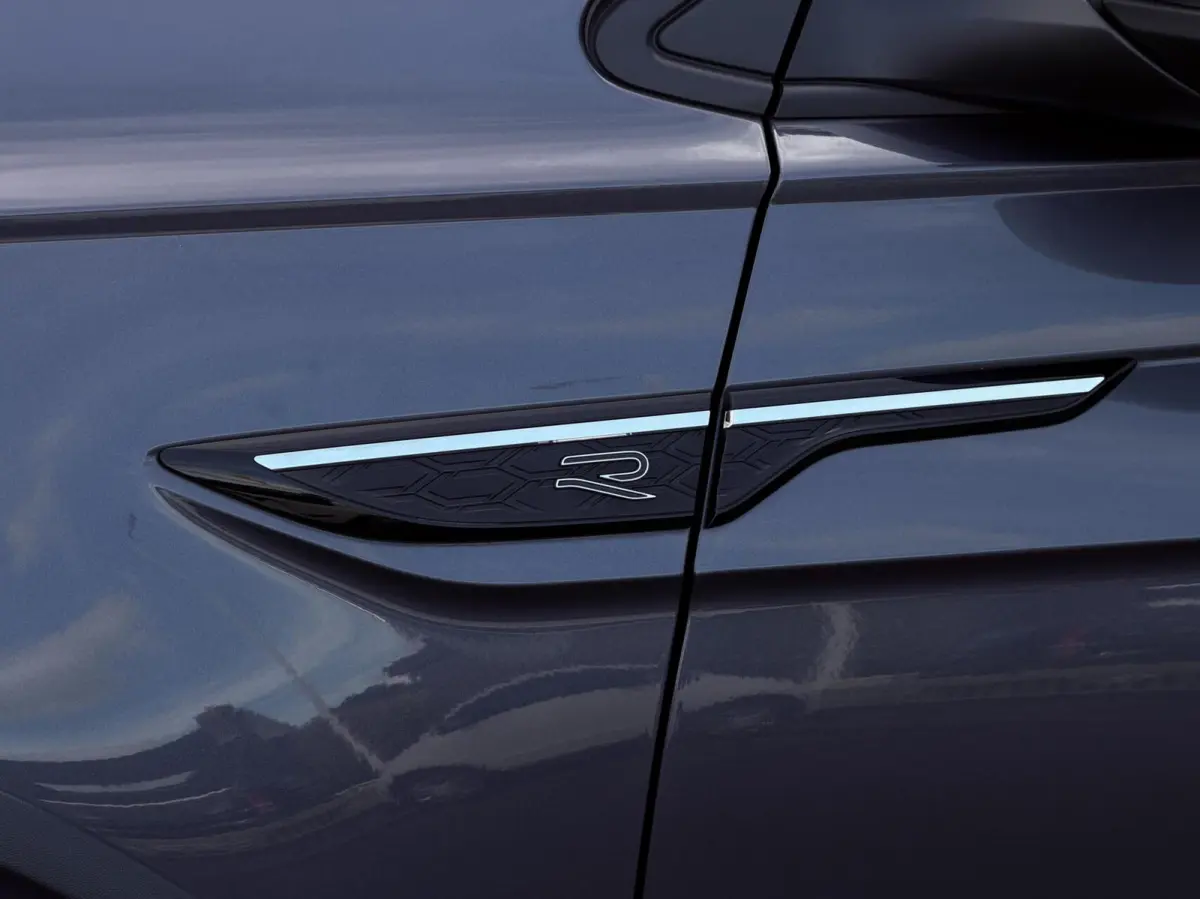 1.0 TSI 110PK! DSG AUT. R-Line CAM | ADAPT.CRUISE | STOELVERW. | CARPLAY | KEYLESS | NAV | LED