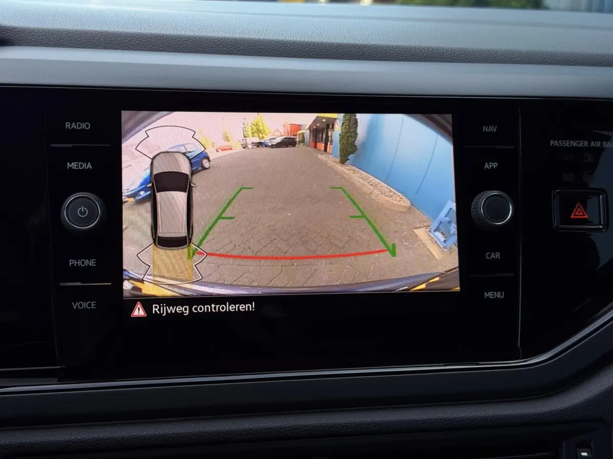 1.0 TSI 110PK! DSG AUT. R-Line CAM | ADAPT.CRUISE | STOELVERW. | CARPLAY | KEYLESS | NAV | LED