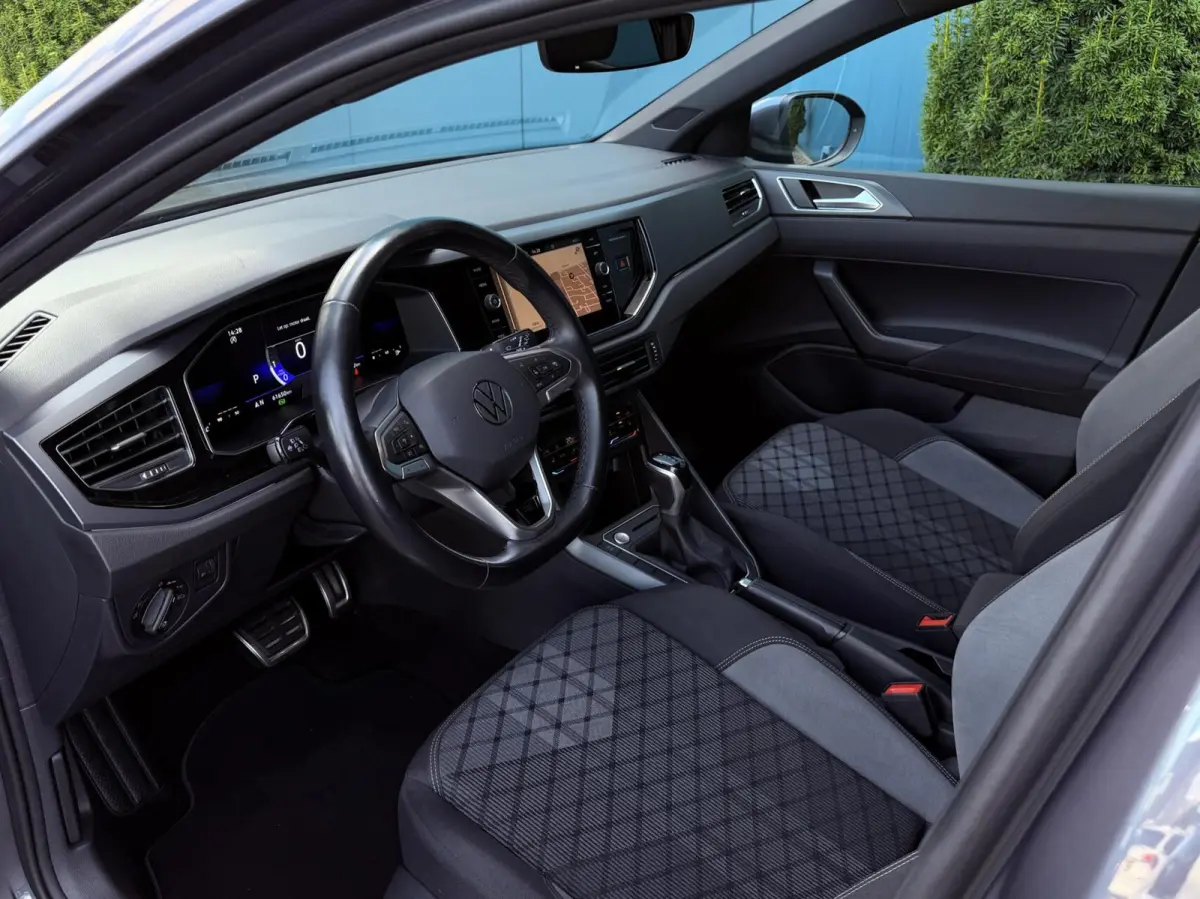1.0 TSI 110PK! DSG AUT. R-Line CAM | ADAPT.CRUISE | STOELVERW. | CARPLAY | KEYLESS | NAV | LED