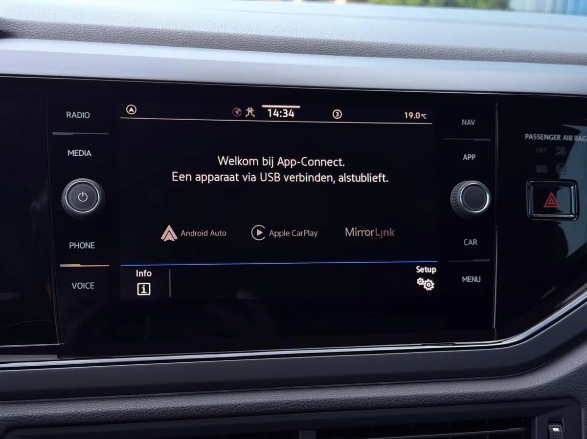 1.0 TSI 110PK! DSG AUT. R-Line CAM | ADAPT.CRUISE | STOELVERW. | CARPLAY | KEYLESS | NAV | LED