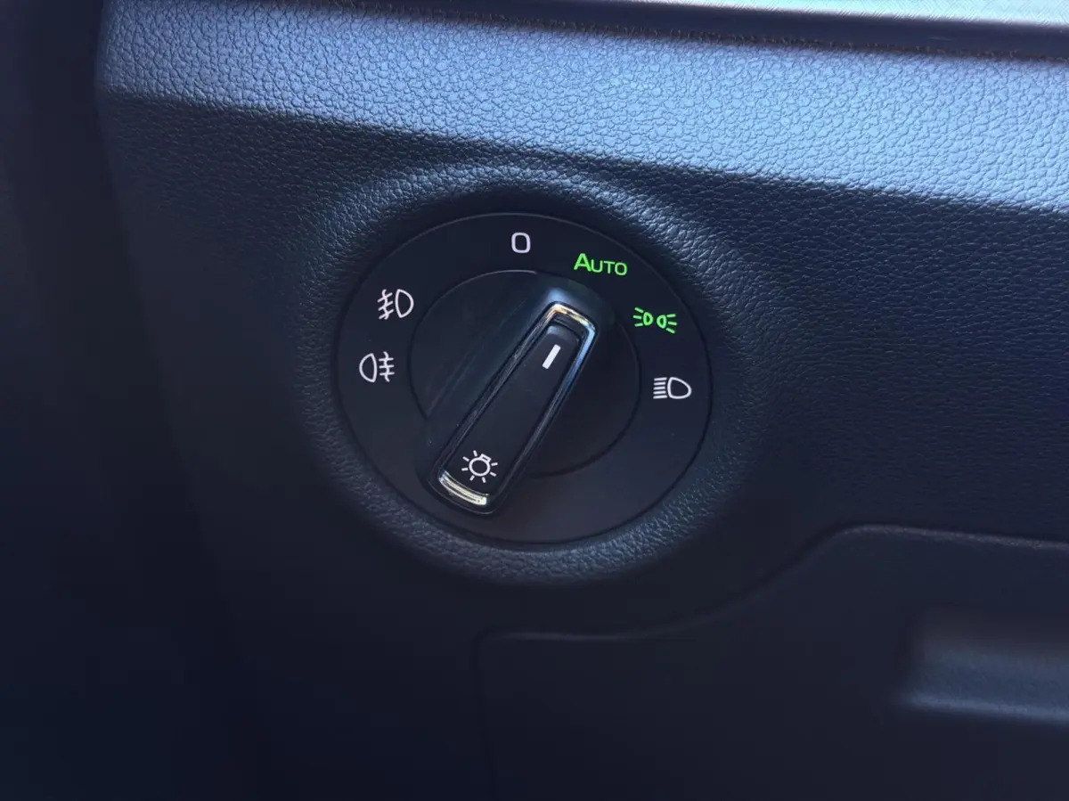 1.0 TSI 110PK Business Edition | CARPLAY | CAM | NAV | PDC | LED | DIGI.DASH | STOELVERW. 1'EIG
