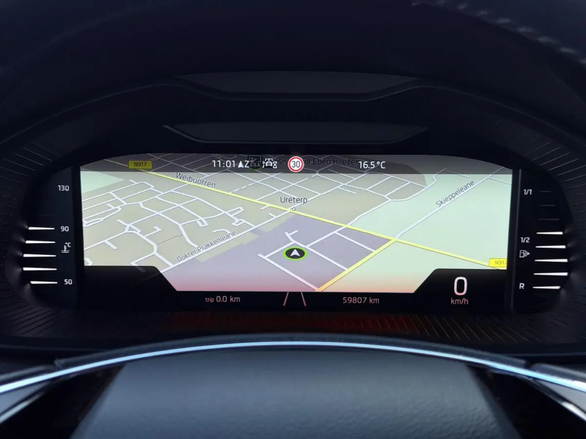 1.0 TSI 110PK Business Edition | CARPLAY | CAM | NAV | PDC | LED | DIGI.DASH | STOELVERW. 1'EIG