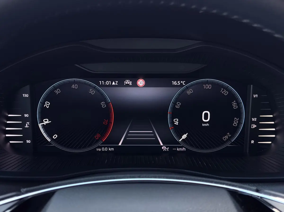 1.0 TSI 110PK Business Edition | CARPLAY | CAM | NAV | PDC | LED | DIGI.DASH | STOELVERW. 1'EIG
