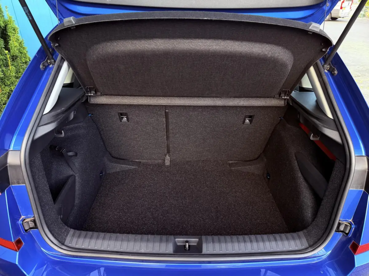 1.0 TSI 110PK Business Edition | CARPLAY | CAM | NAV | PDC | LED | DIGI.DASH | STOELVERW. 1'EIG