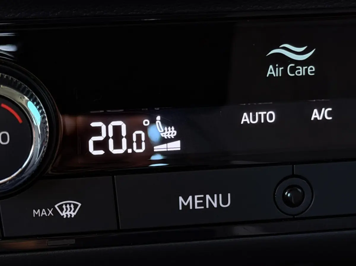 1.0 TSI 110PK Business Edition | CARPLAY | CAM | NAV | PDC | LED | DIGI.DASH | STOELVERW. 1'EIG
