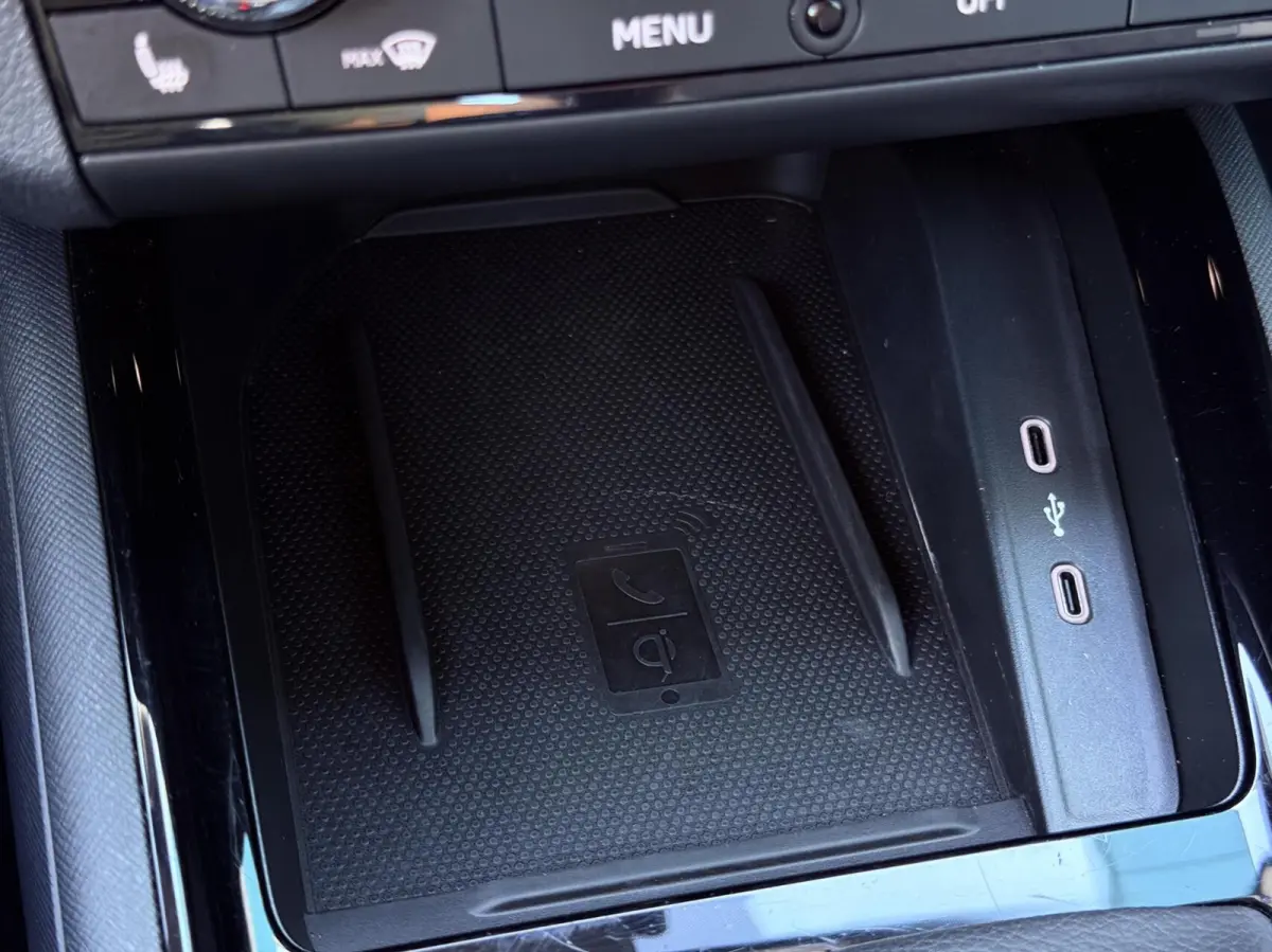 1.0 TSI 110PK Business Edition | CARPLAY | CAM | NAV | PDC | LED | DIGI.DASH | STOELVERW. 1'EIG