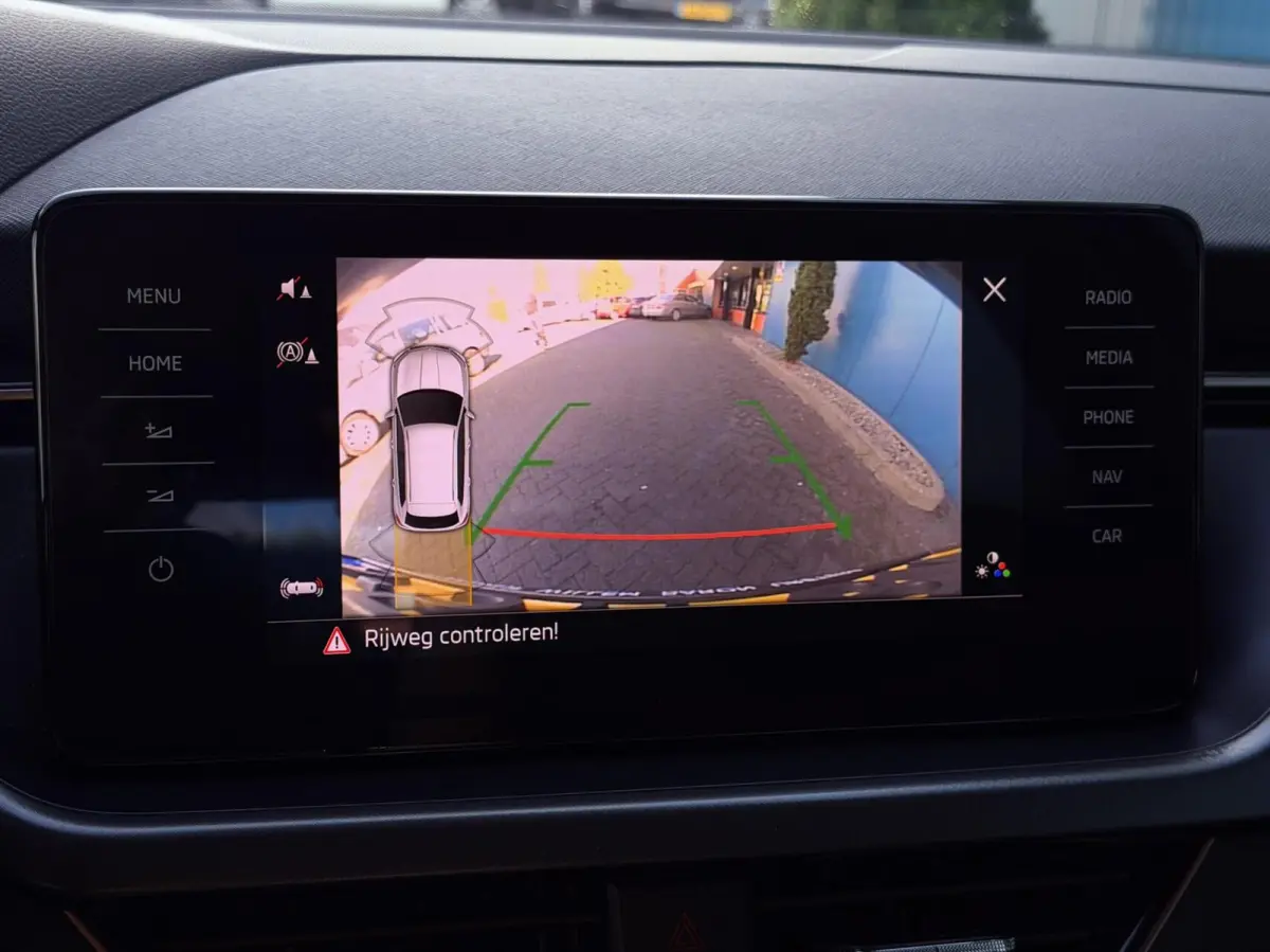 1.0 TSI 110PK Business Edition | CARPLAY | CAM | NAV | PDC | LED | DIGI.DASH | STOELVERW. 1'EIG