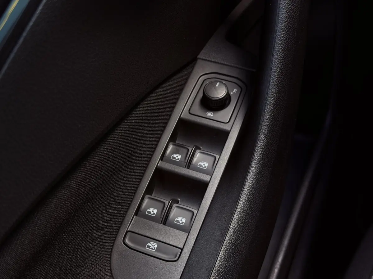 1.0 TSI Ambition TREKH. | CARPLAY | CRUISE | DIGI.DASHB | NAV | LED | PDC