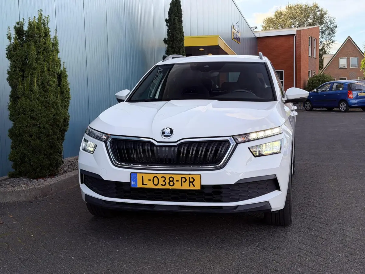 1.0 TSI Sport Business NAV.VIA.APP | CRUISE | DAB | LED | PDC | 18'LMV | 1'EIG | NAP