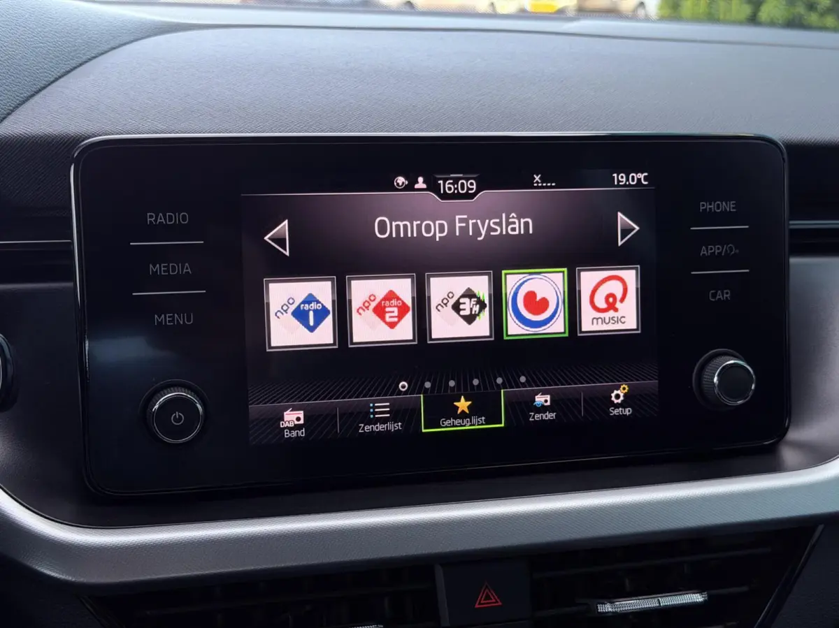 1.0 TSI Sport Business NAV.VIA.APP | CRUISE | DAB | LED | PDC | 18'LMV | 1'EIG | NAP