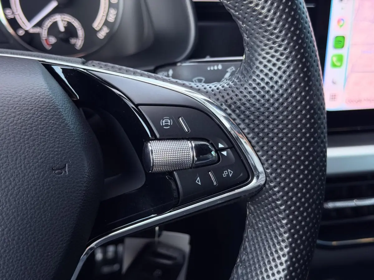 1.0 TSI Sport Business NAV.VIA.APP | CRUISE | DAB | LED | PDC | 18'LMV | 1'EIG | NAP