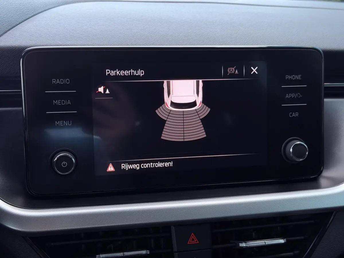1.0 TSI Sport Business NAV.VIA.APP | CRUISE | DAB | LED | PDC | 18'LMV | 1'EIG | NAP