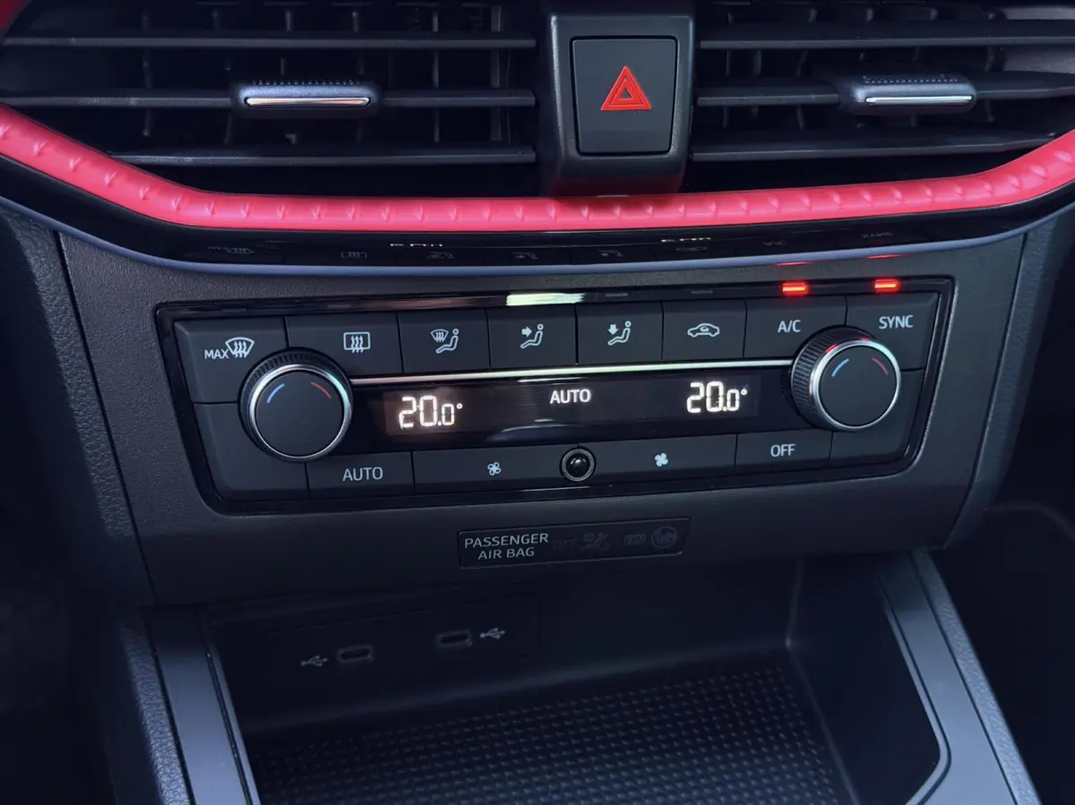 1.0 EcoTSI FR | CARPLAY | CRUISE | PDC | LED | 17'LMV | NAP | 1'EIG