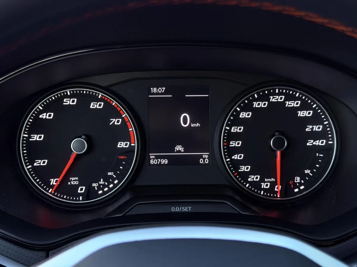 1.0 EcoTSI FR | CARPLAY | CRUISE | PDC | LED | 17'LMV | NAP | 1'EIG