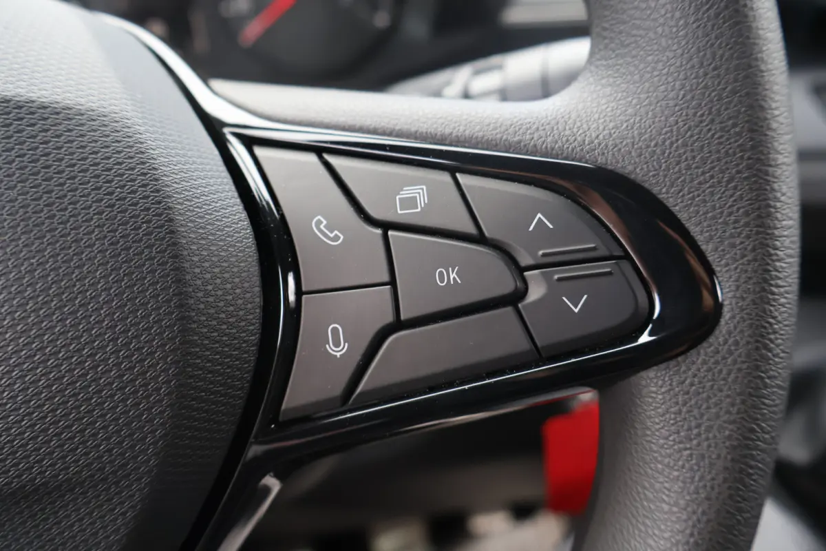 2.0 dCi 150pk Bakwagen met Laadklep Trekhaak