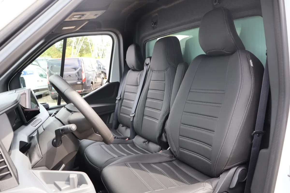 2.0 dCi 150pk Bakwagen met Laadklep Trekhaak