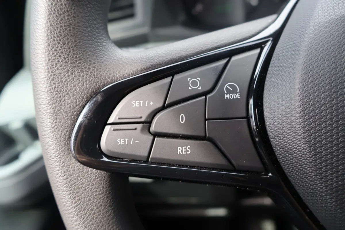 2.0 dCi 150pk Bakwagen met Laadklep Trekhaak
