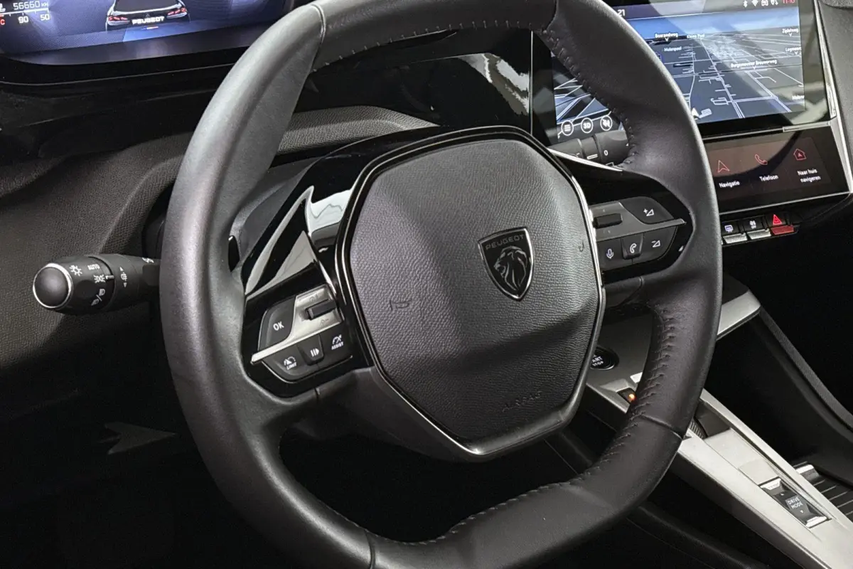 1.2 Hybrid 145 e-DCS6 Allure Automaat Camera Apple CarPlay Keyless