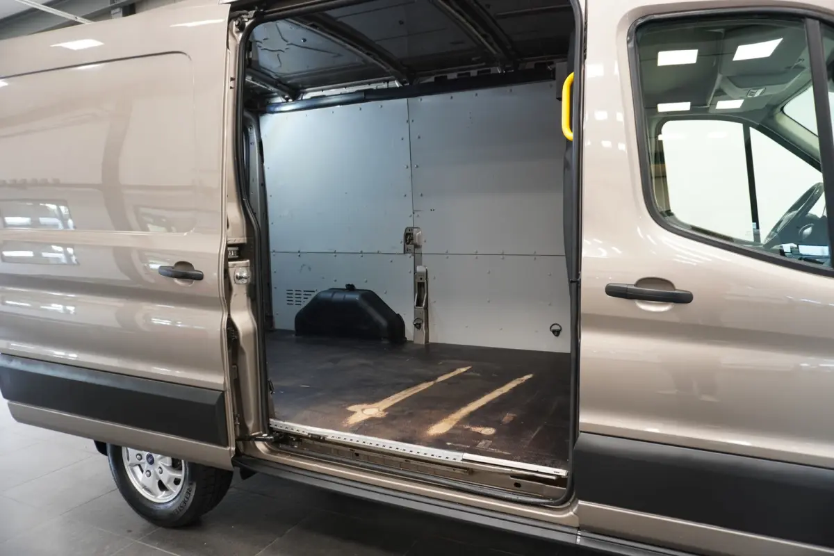 2.0 TDCI 185PK L2H2 EURO 6 - Airco - Navi - Stoelverw. - €16.900,- Excl.
