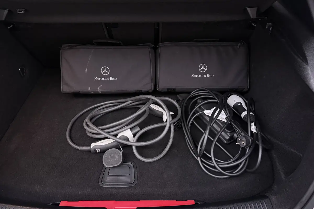 250 e Business Solution AMG Limited (PANORAMADAK, SFEERVERLICHTING, BURMEISTER, CAMERA, SFEERVERLICHTING, STOELVERWARMING)
