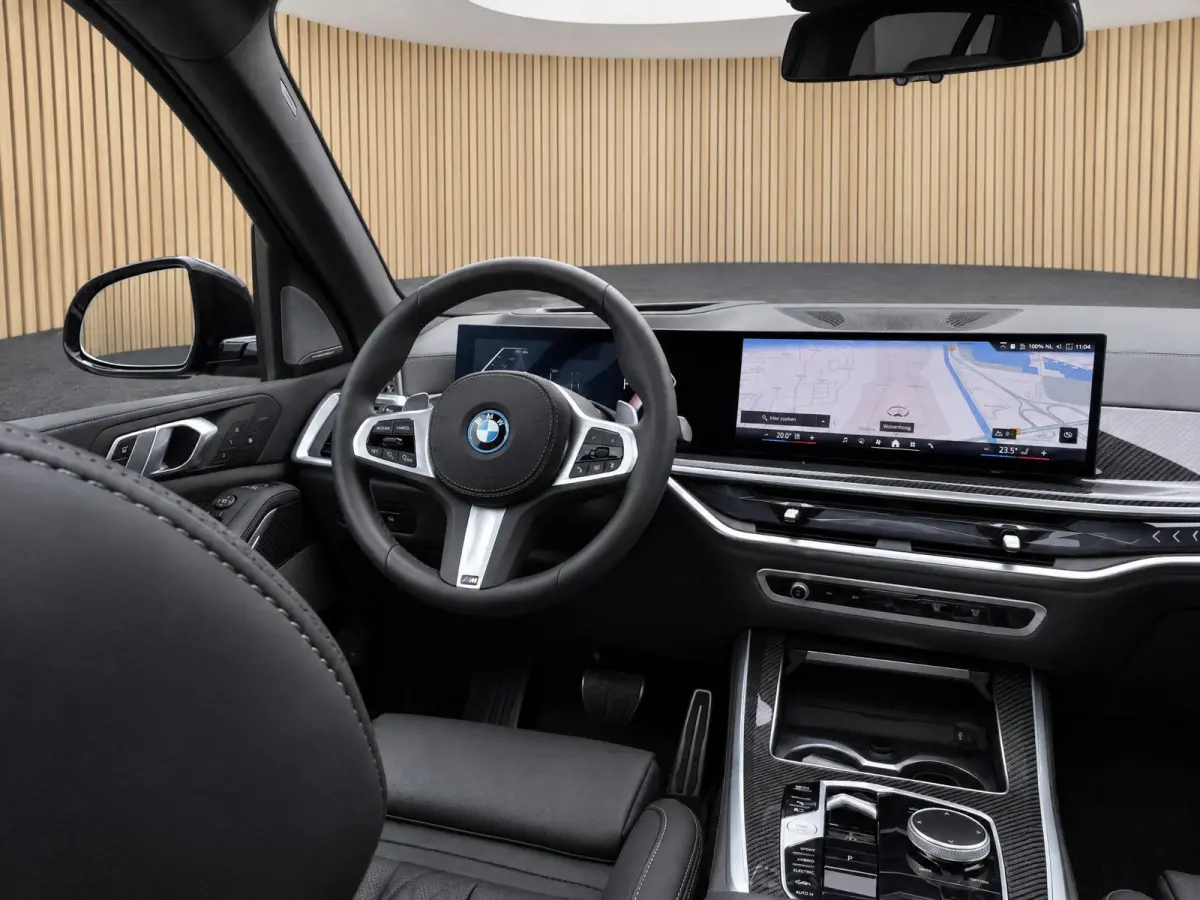 xDrive50e |M-Stoelen |Pano |Carbon int. |Head-Up |360° |Harman/Kardon