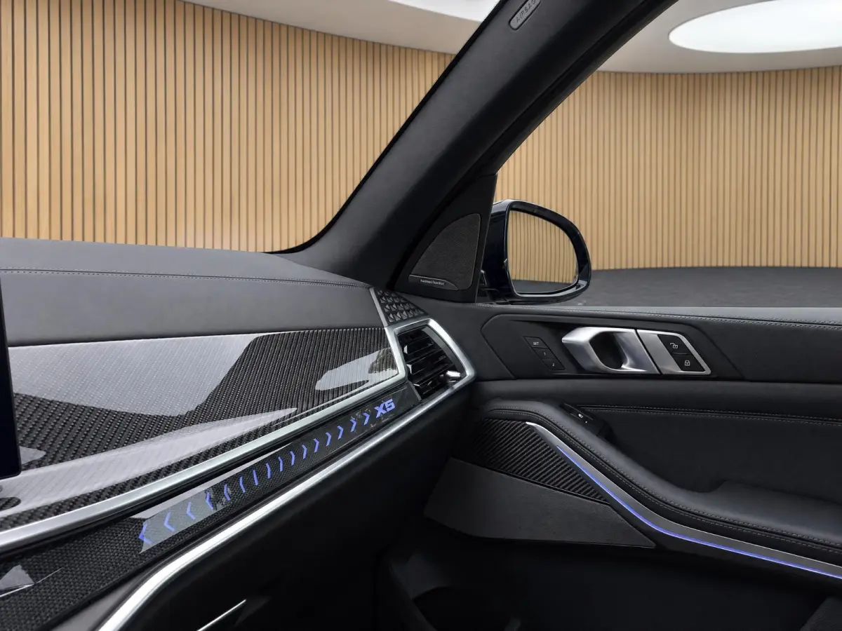 xDrive50e |M-Stoelen |Pano |Carbon int. |Head-Up |360° |Harman/Kardon