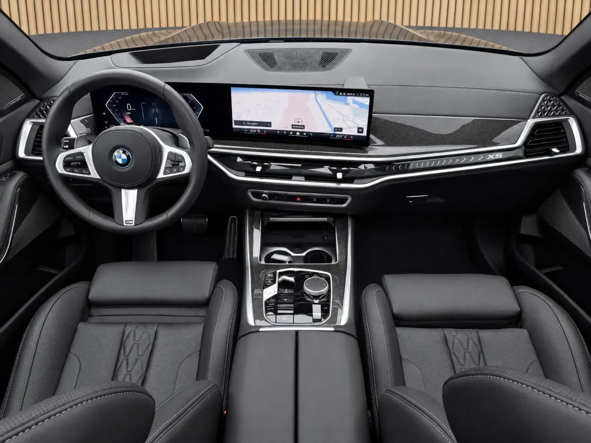 xDrive50e |M-Stoelen |Pano |Carbon int. |Head-Up |360° |Harman/Kardon