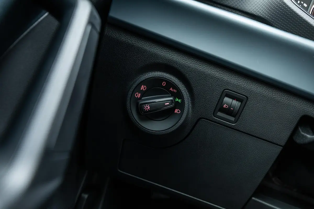 1.0 EcoTSI 95pk Style Business Connect | Achteruitrijcamera | Parkeersensoren