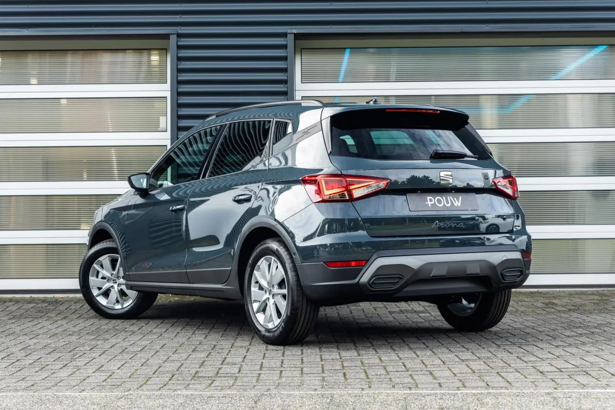 1.0 EcoTSI 95pk Style Business Connect | Achteruitrijcamera | Parkeersensoren