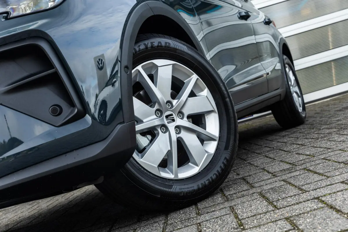 1.0 EcoTSI 95pk Style Business Connect | Achteruitrijcamera | Parkeersensoren