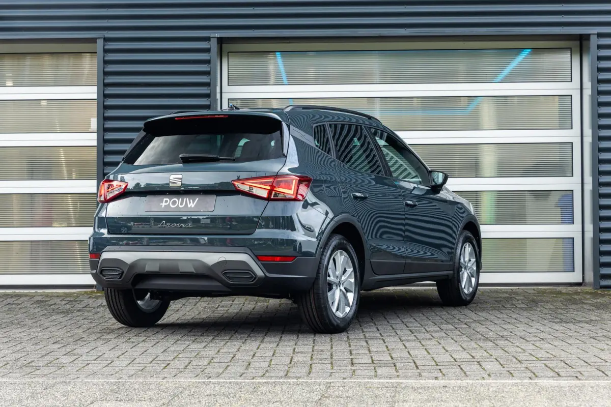 1.0 EcoTSI 95pk Style Business Connect | Achteruitrijcamera | Parkeersensoren